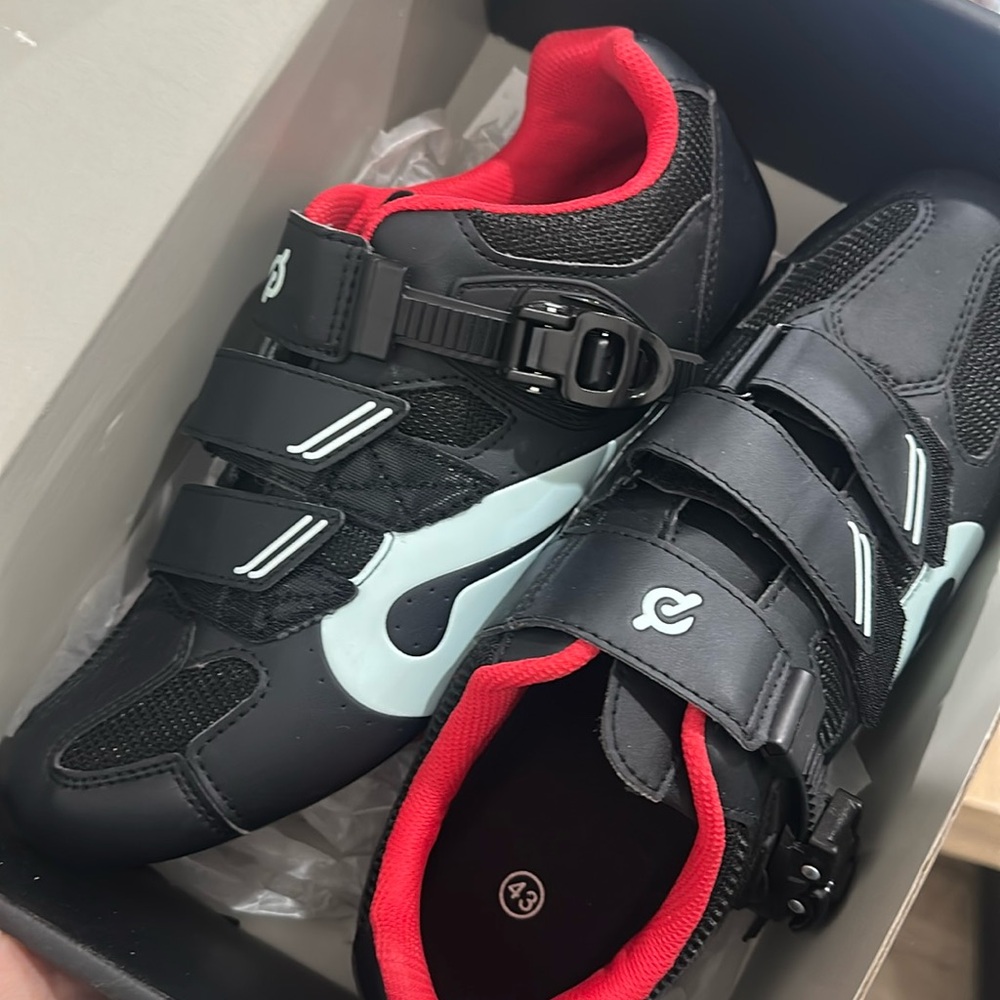 Peloton cycling shoes